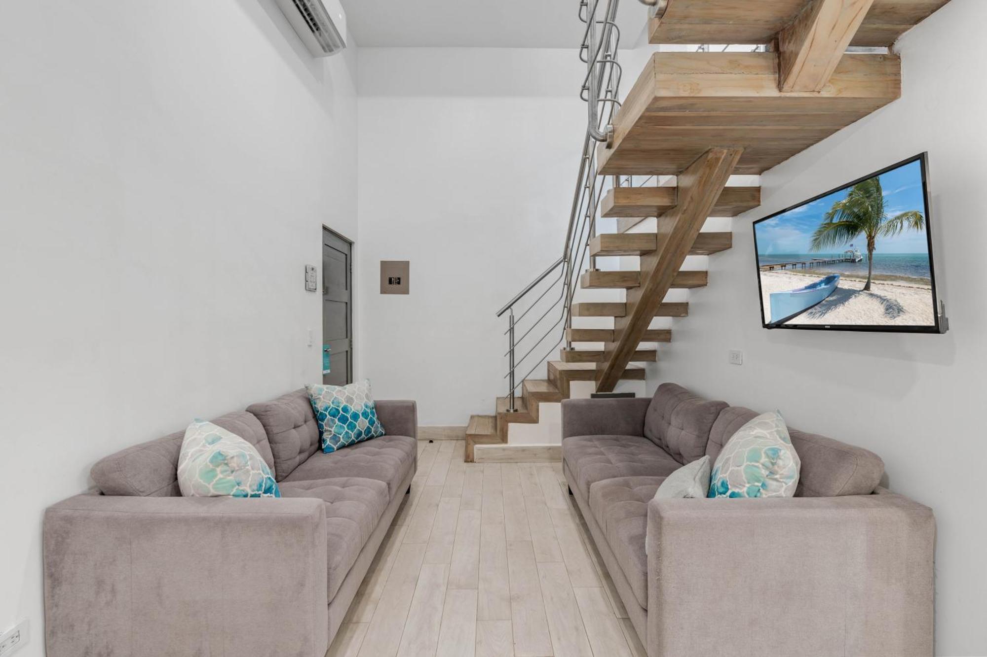 Iguana Surf Camp Hotel Тамариндо Екстериор снимка