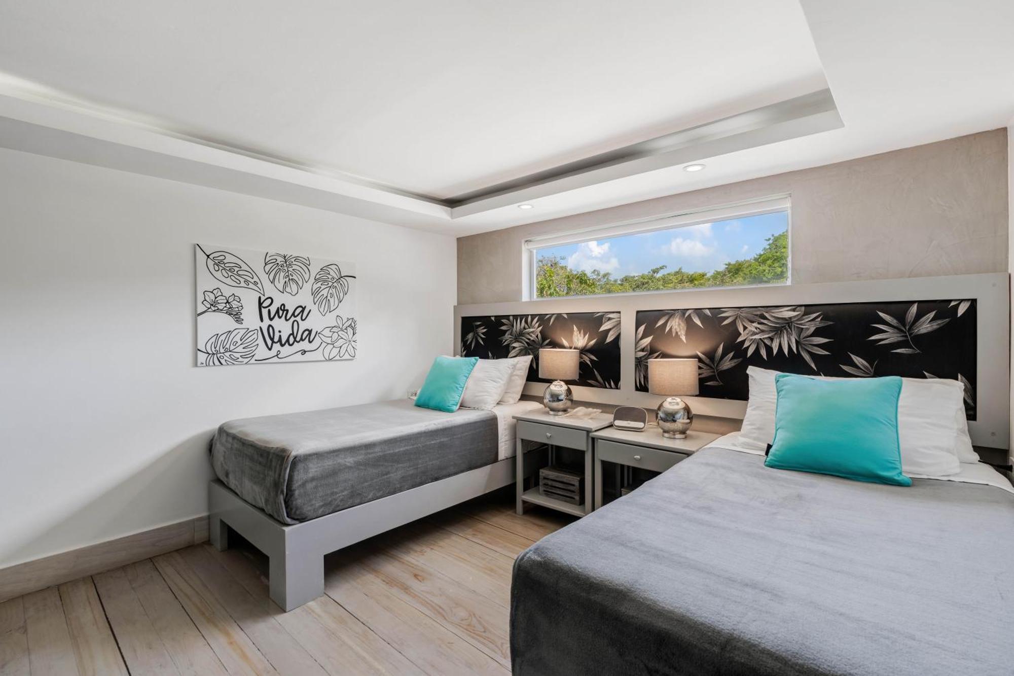 Iguana Surf Camp Hotel Тамариндо Екстериор снимка